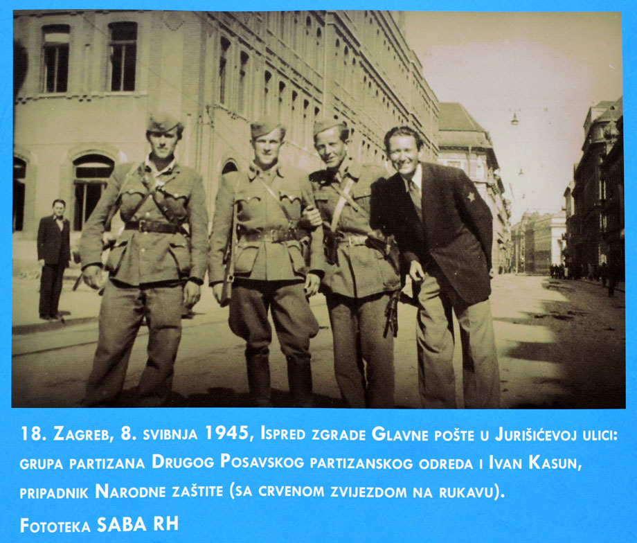 Ispred pošte u Jurišićevoj