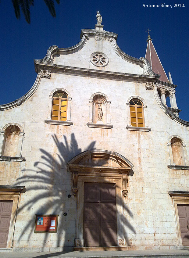 pogled unatrag