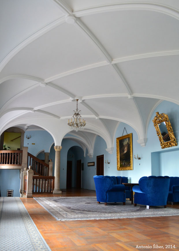 Dvorac Smolenice, unutrašnjost