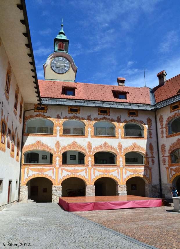 Grad u Idriji