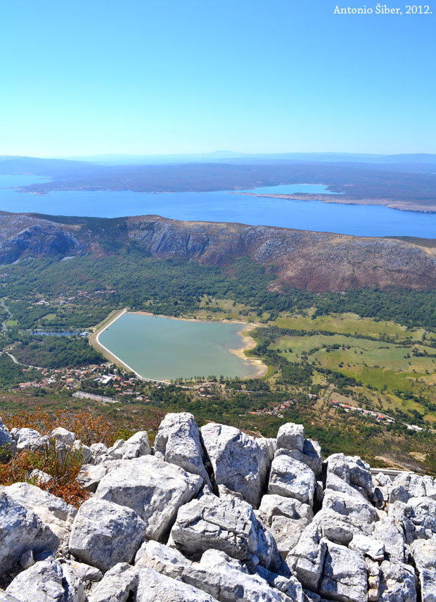 Tribaljsko jezero, pogled s Mahavice