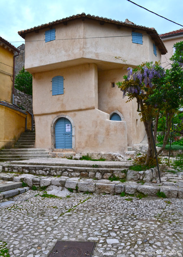 Bakar, kuća