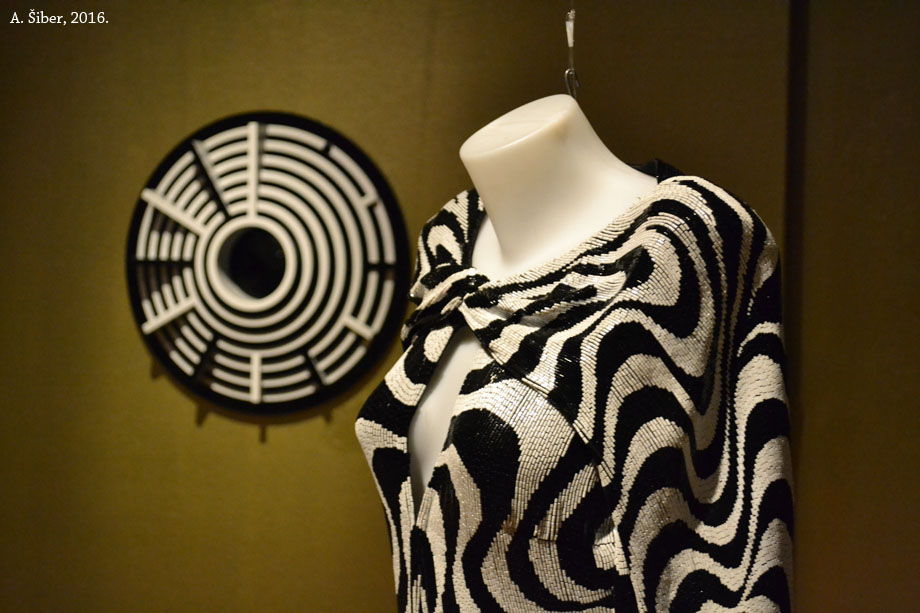 Izložba, Pokrenuto oko, MUO