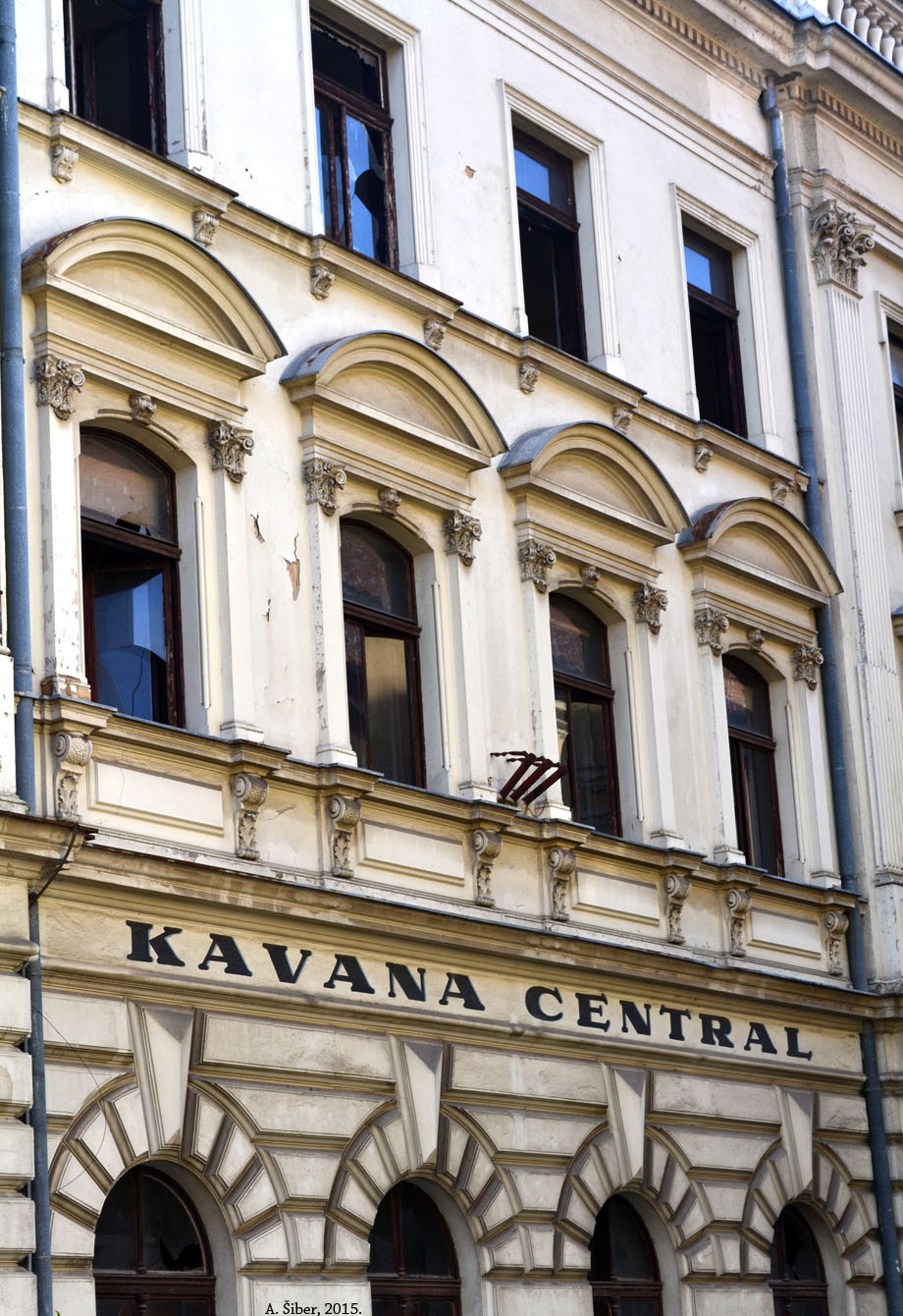 Karlovac, kavana Central