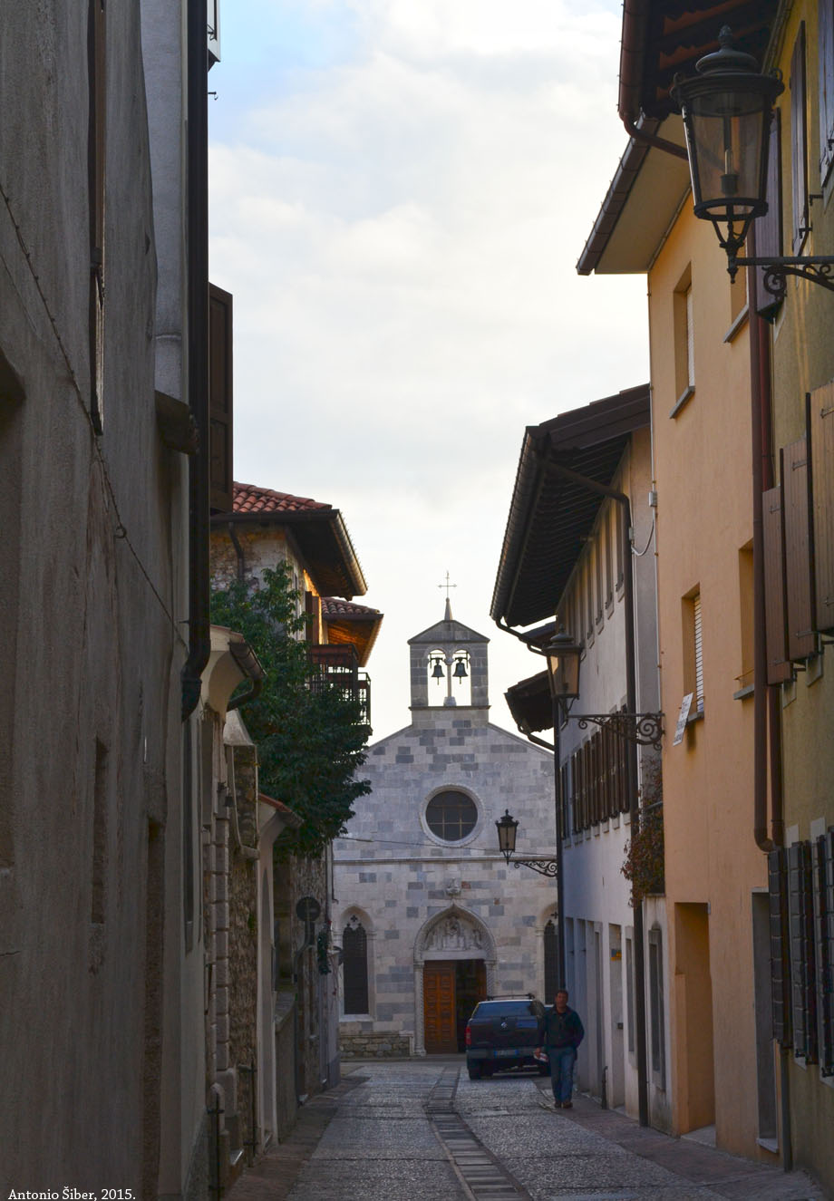 San Daniele. Crkva.