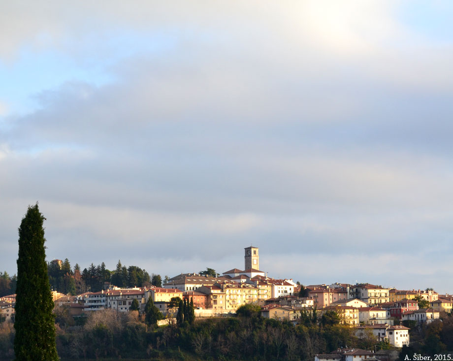 San Daniele iz daljine