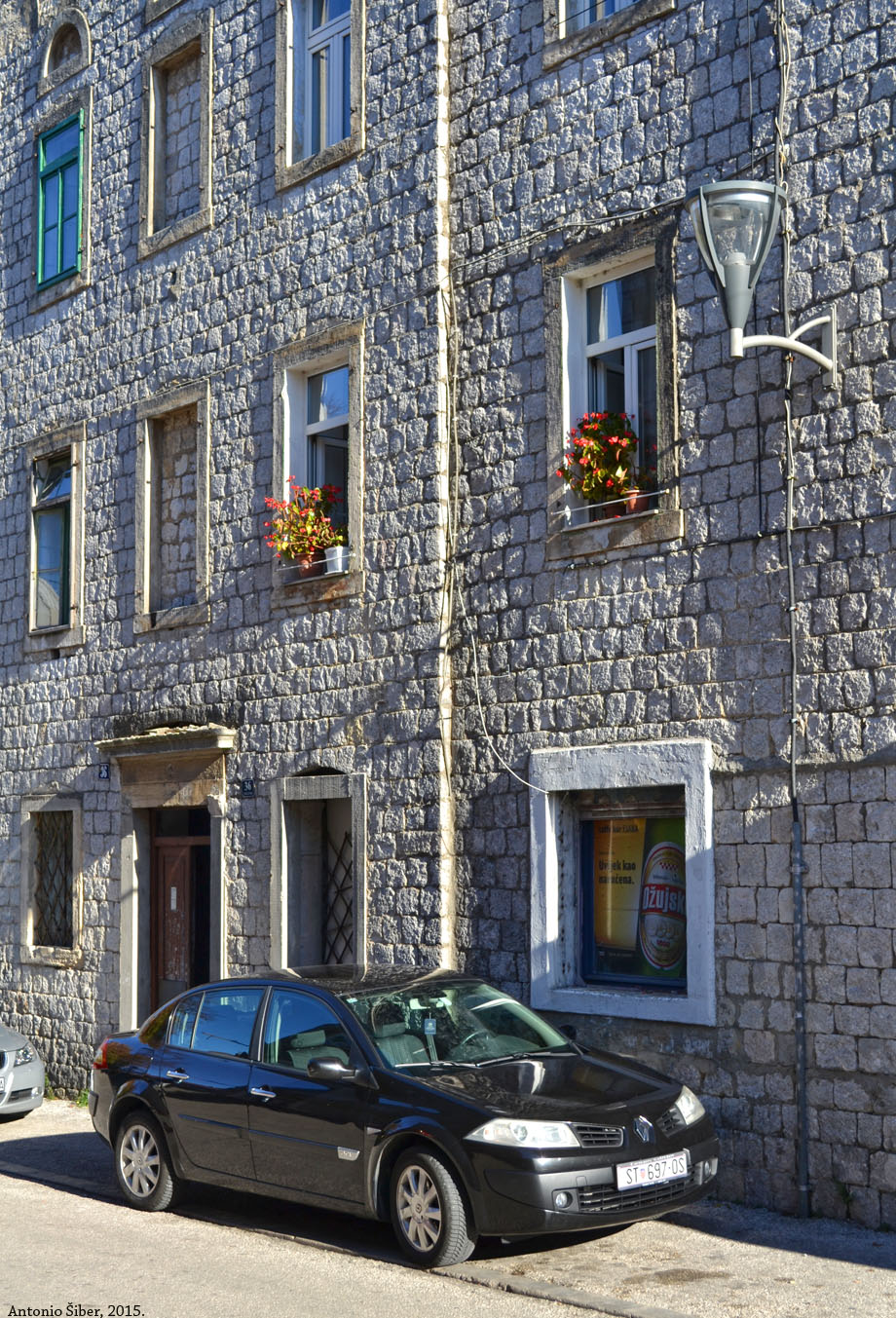Sinj, zgrada