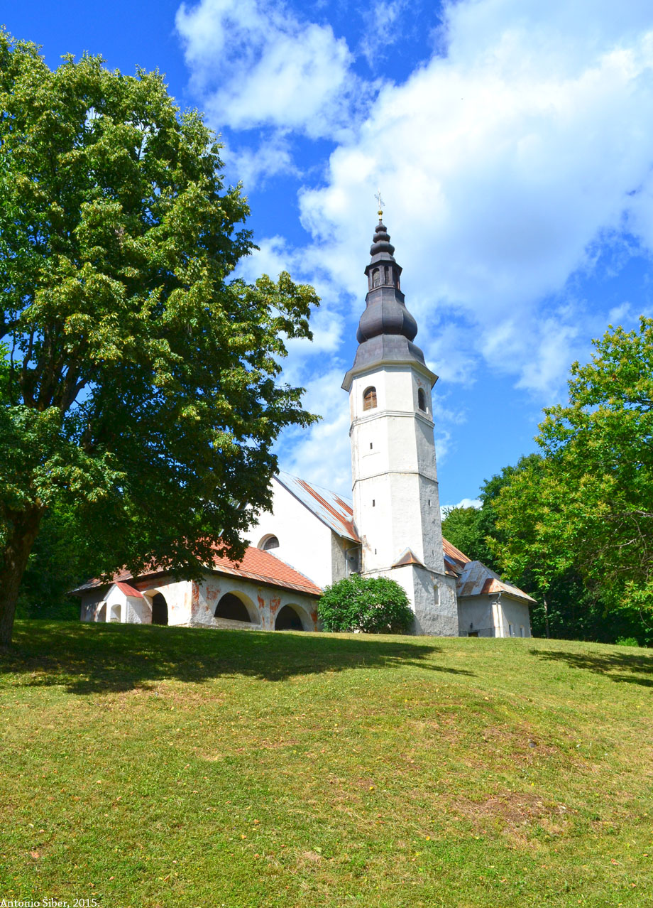 Vinica, Žeželj, crkva