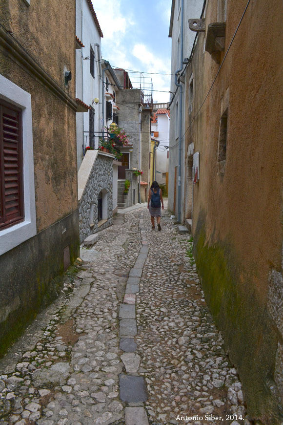 Vrbnik, ulica