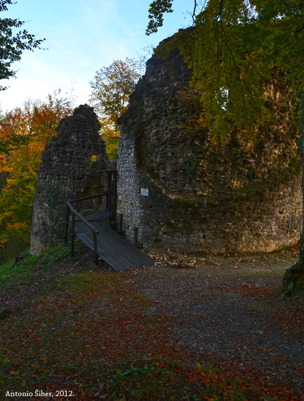 Zelingrad, pristup