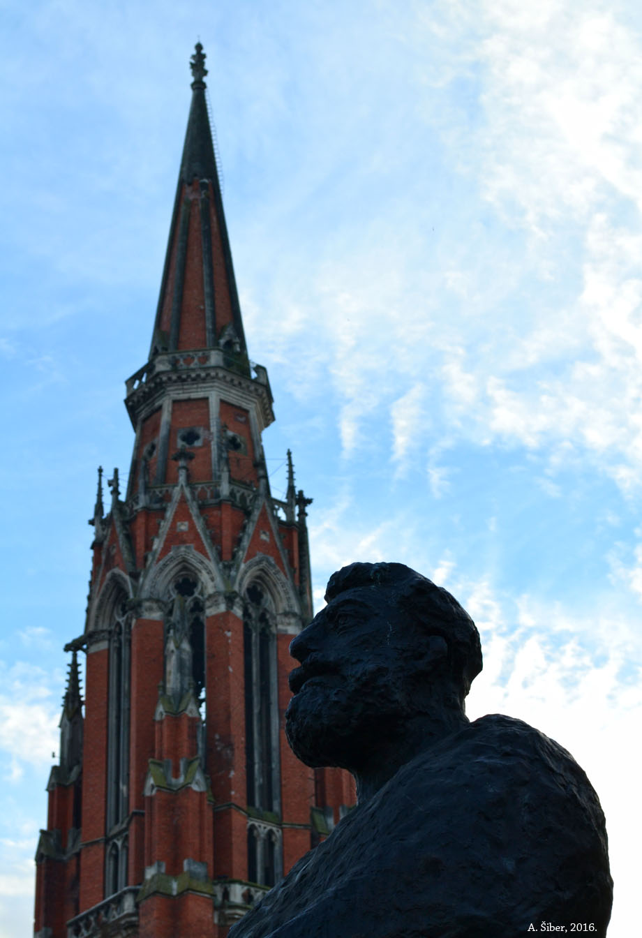 Kip Ante Starčevića, Osijek, katedrala