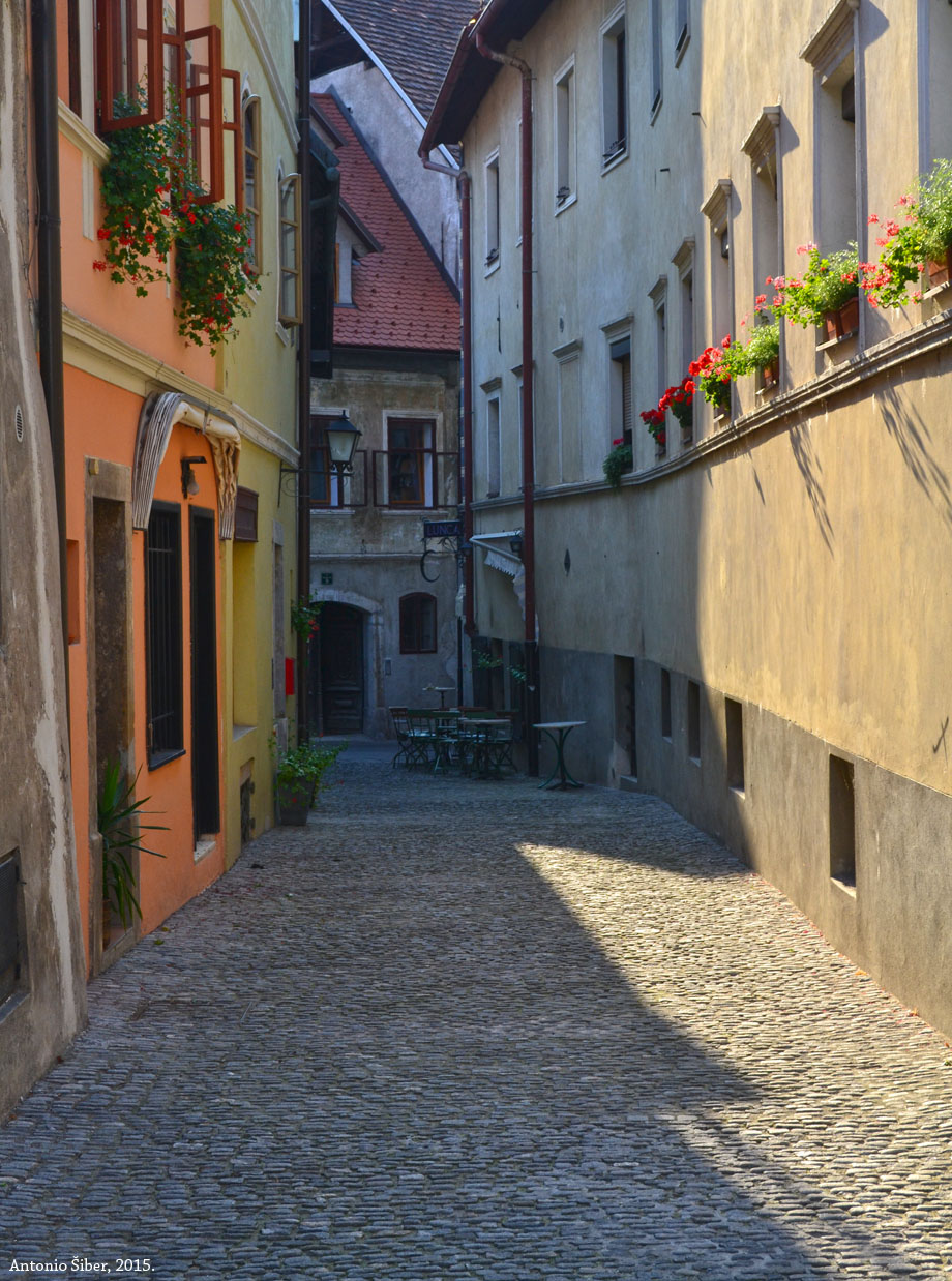Škofja Loka, prolaz
