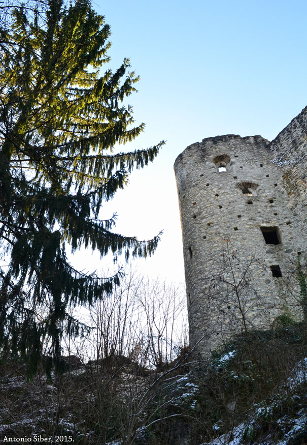 Stari grad Samobor, prilazak