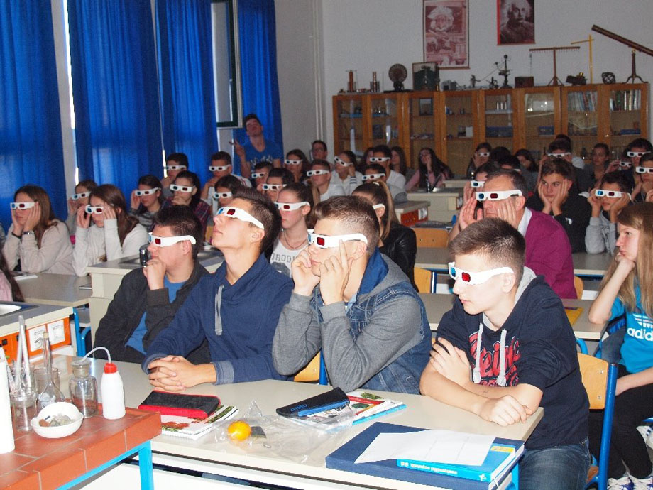 Šiber, predavanje, sat fizike, 3D naočale