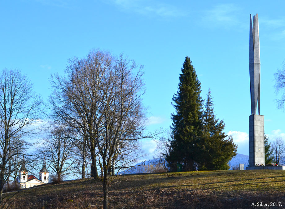 Žužemberk, spomenik